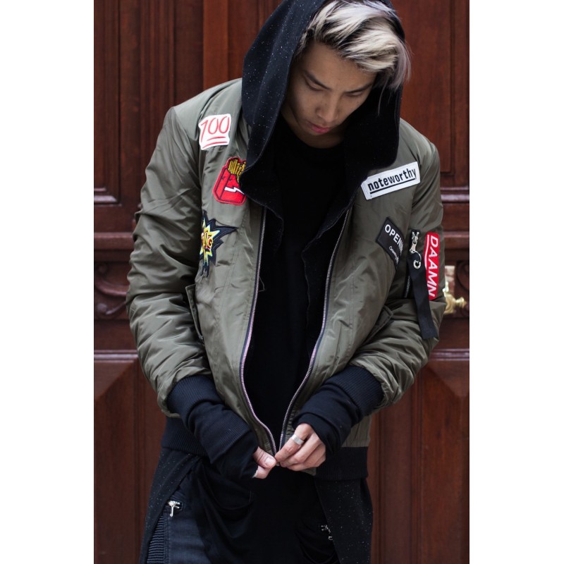 CAZADORA BOMBER SIXTH JUNE PATCH